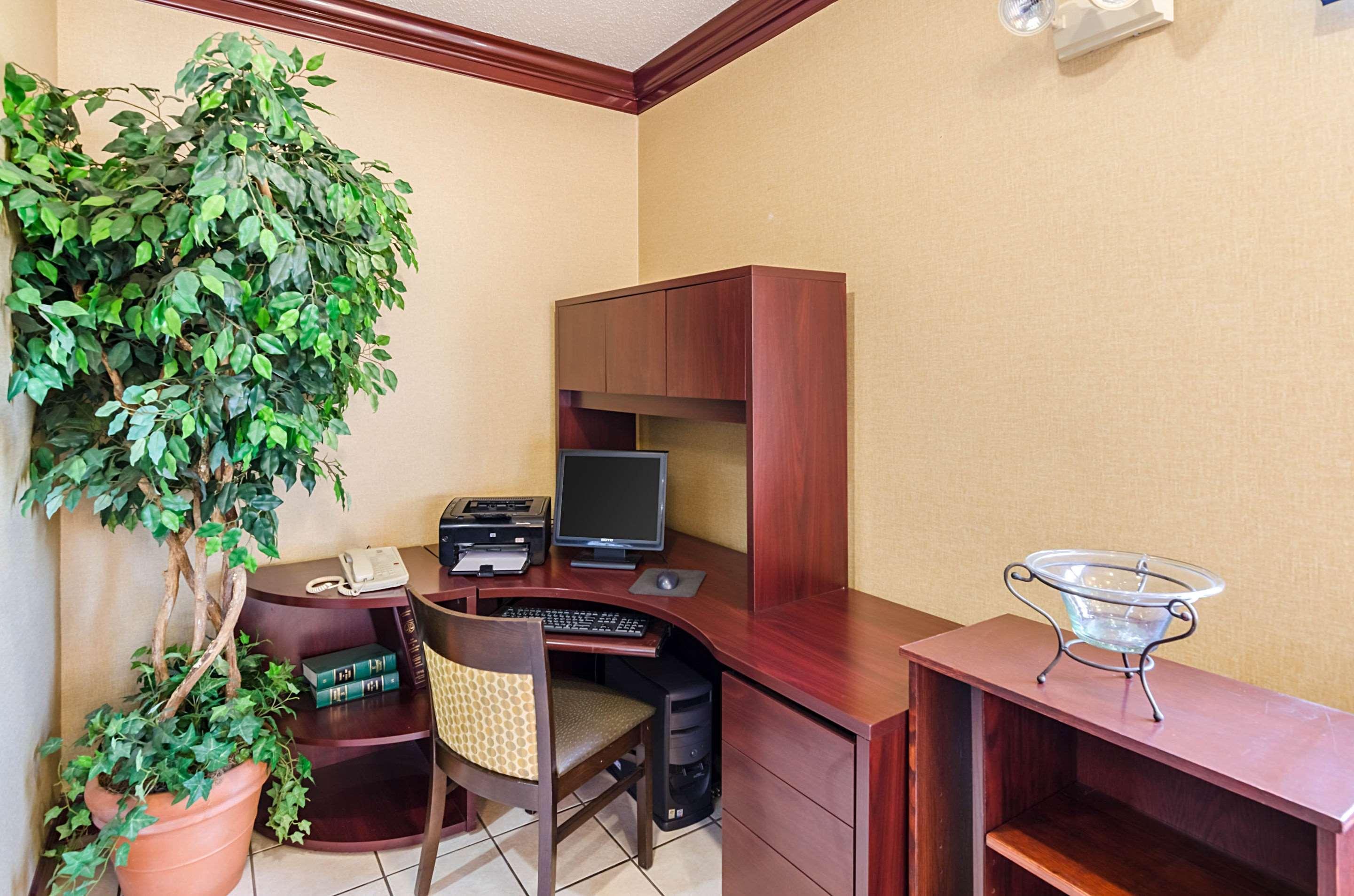 Quality Inn Lynchburg Near University Екстериор снимка